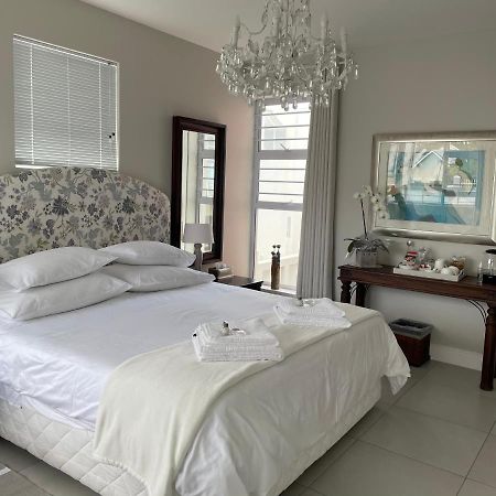 Vermont Hermanus - Views, Sunny, Right On The Sea Exterior foto